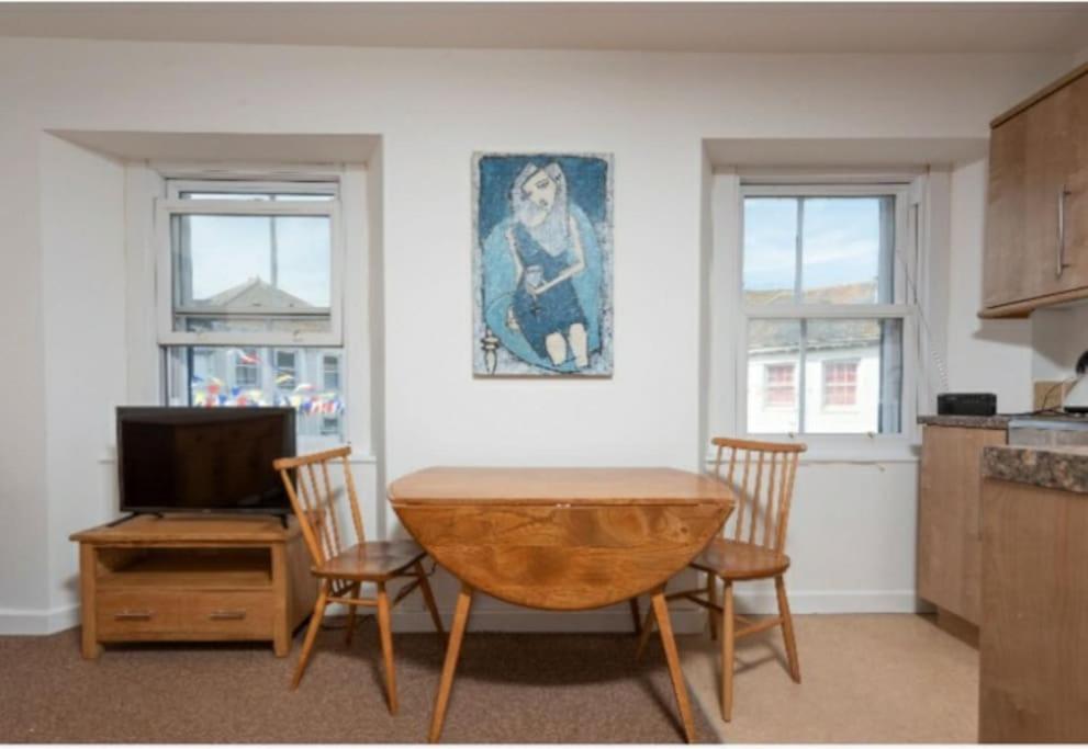 Beautiful And Bright !! Town/Harbour Apartment #2 Penzance Buitenkant foto