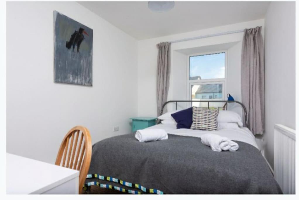 Beautiful And Bright !! Town/Harbour Apartment #2 Penzance Buitenkant foto